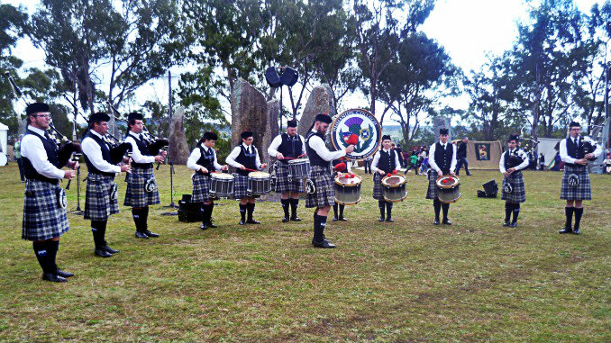 Emmanuel College Pipe Band