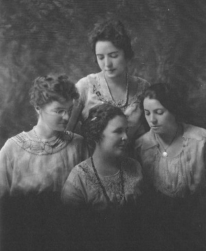 Photo F: Emmeline Goldsworthy and her daughters