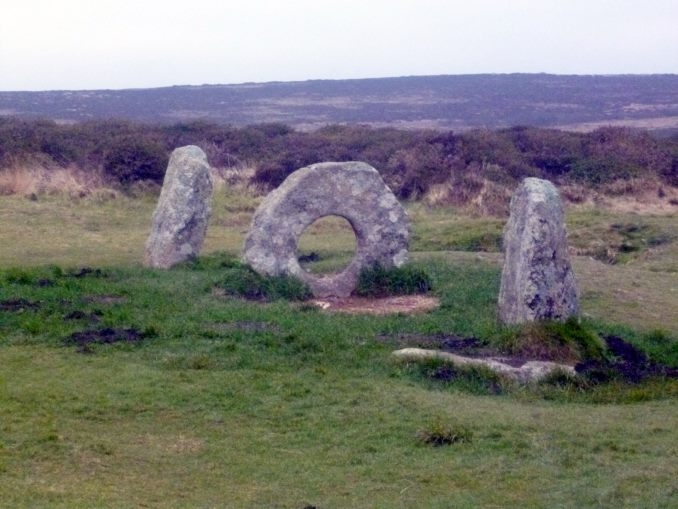 Men-an-Tol Megalithic monument, Kernow