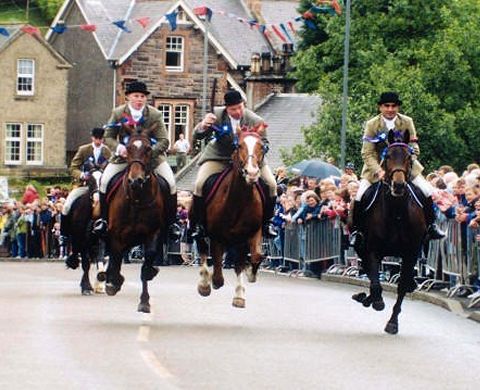 Riders at Selkirk Marches gallop at The Toll