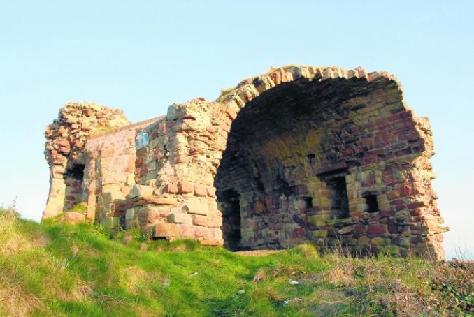 Ardrossan Castle image courtesy Ardrossan and Saltcoats Herald