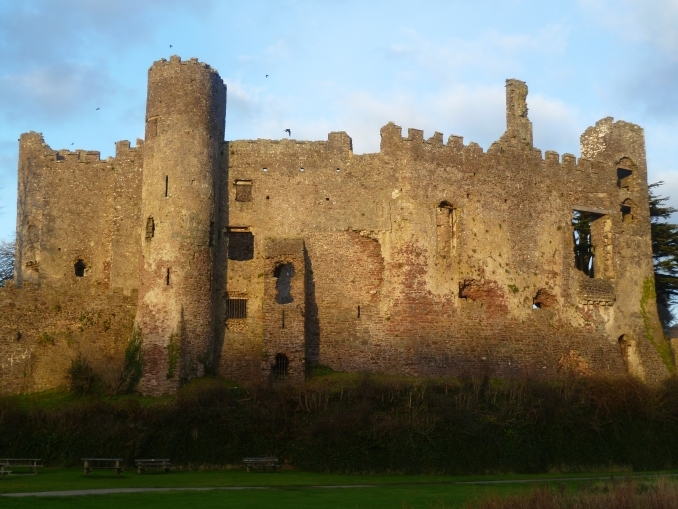 Laugharne Castle - Castell Talacharn