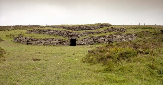 Quoyness Chambered Cairn image courtesy of Historical Environment Scotland