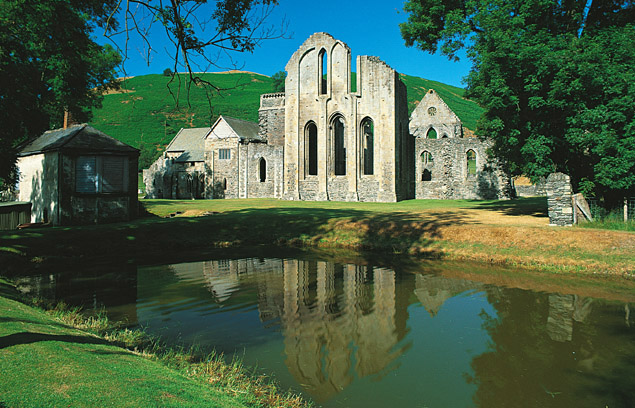 Valle Crucis Abbey Cadw